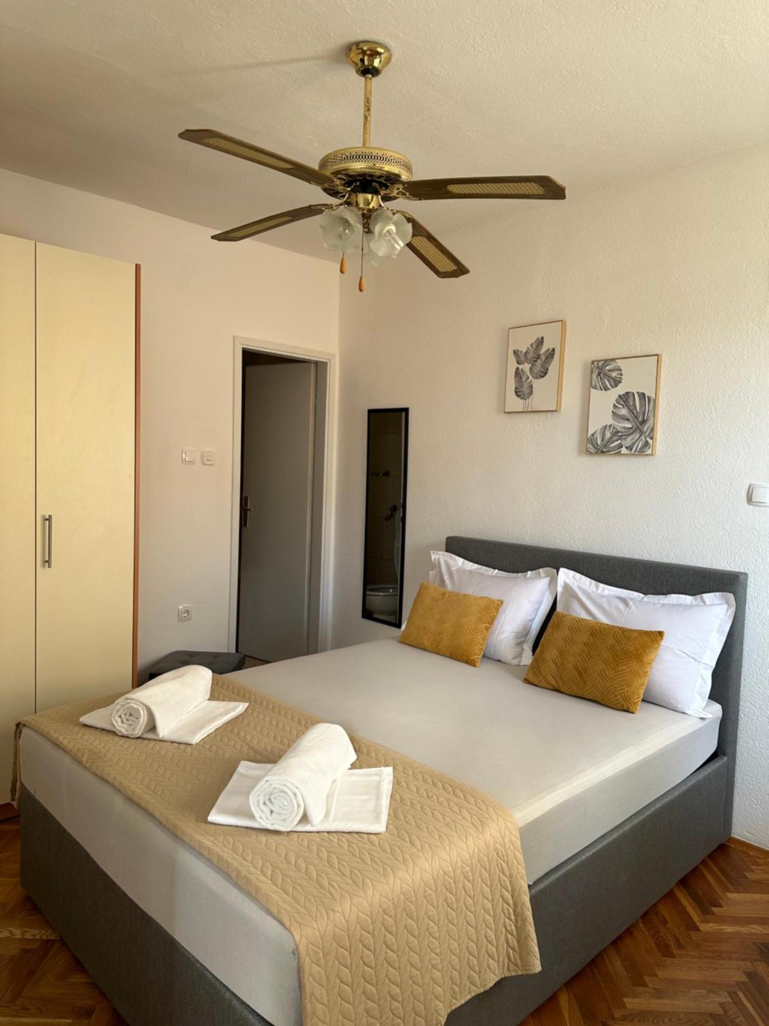 Villa Ruza 30M From The Beach Baška Voda Szoba fotó